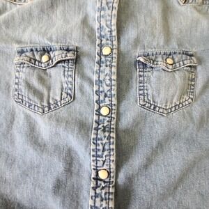 American Eagle Woman Long Sleeve Shirt extra Small Western Denim Pearl Snaps